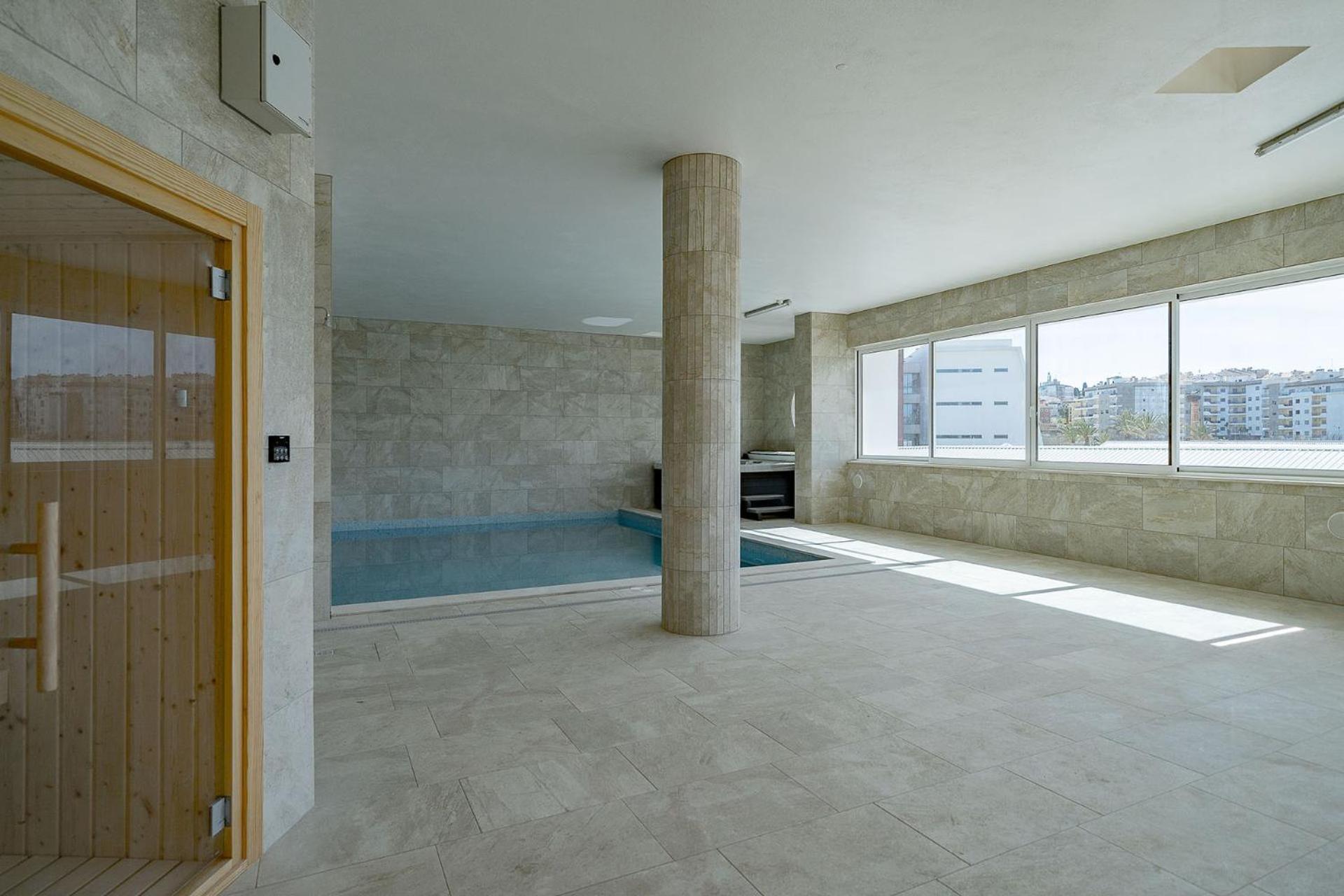 Marina View 2 With Pool By Homing Lagos