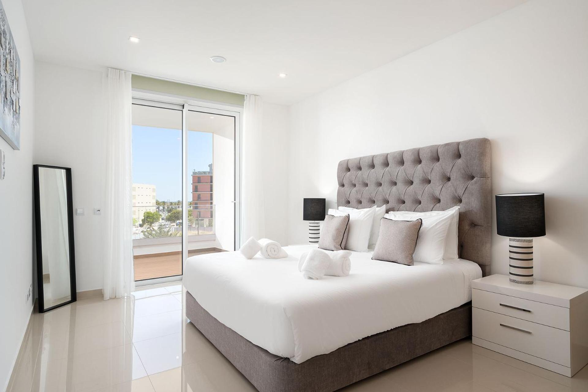 Marina View 2 With Pool By Homing Appartement *