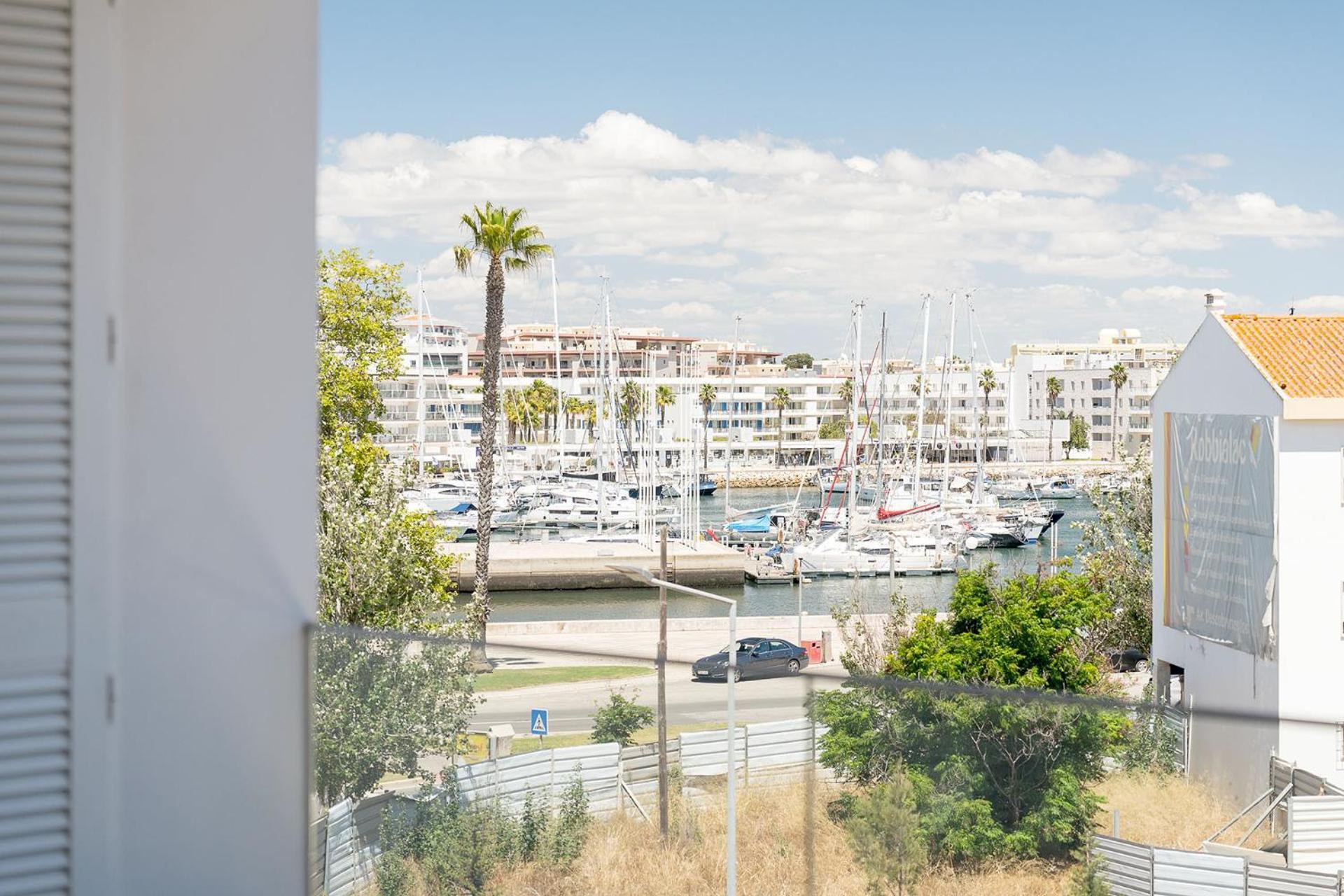 Marina View 2 With Pool By Homing Apartment *